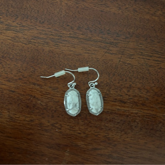 Kendra Scott necklace & earrings set - Picture 2 of 6